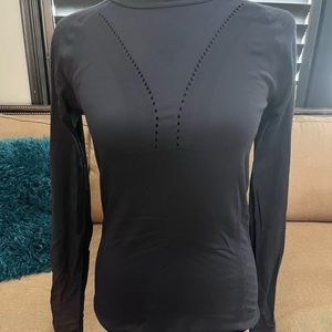 Lululemon navy running top.